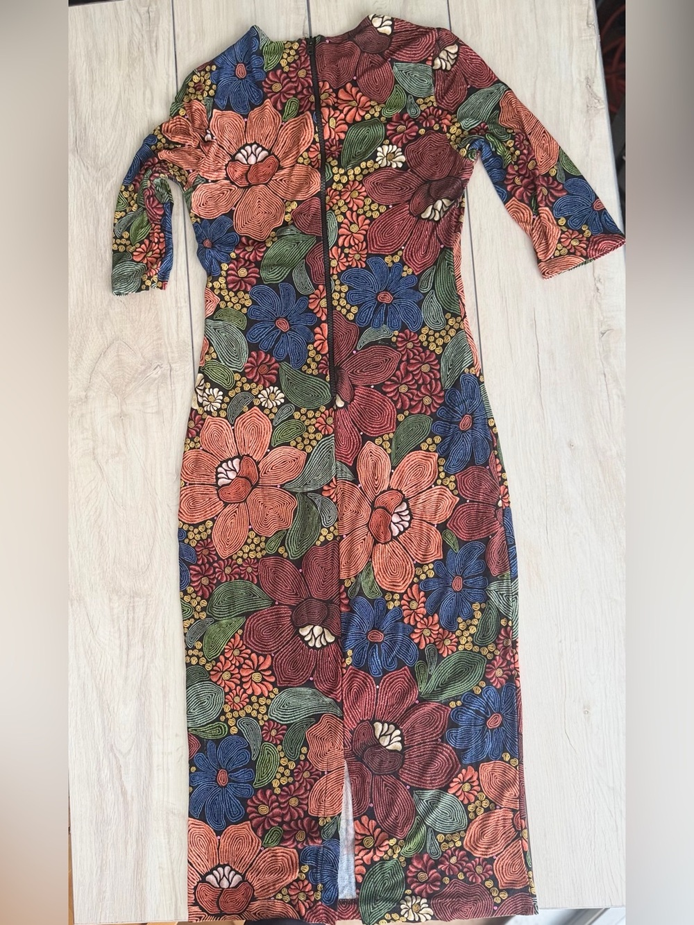 Farm Rio Vibrant Floral Multicolor Midi Dress Medium Tropical Elegant Bodycon - Picture 3 of 13